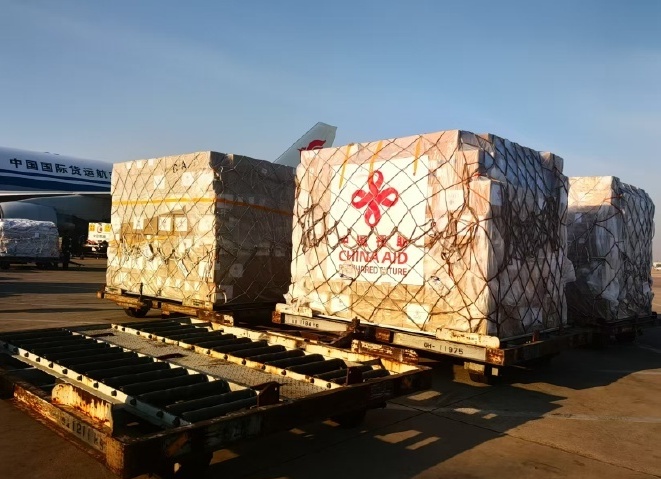 中国政府向缅甸提供的首批紧急人道主义地震救灾援助物资启运