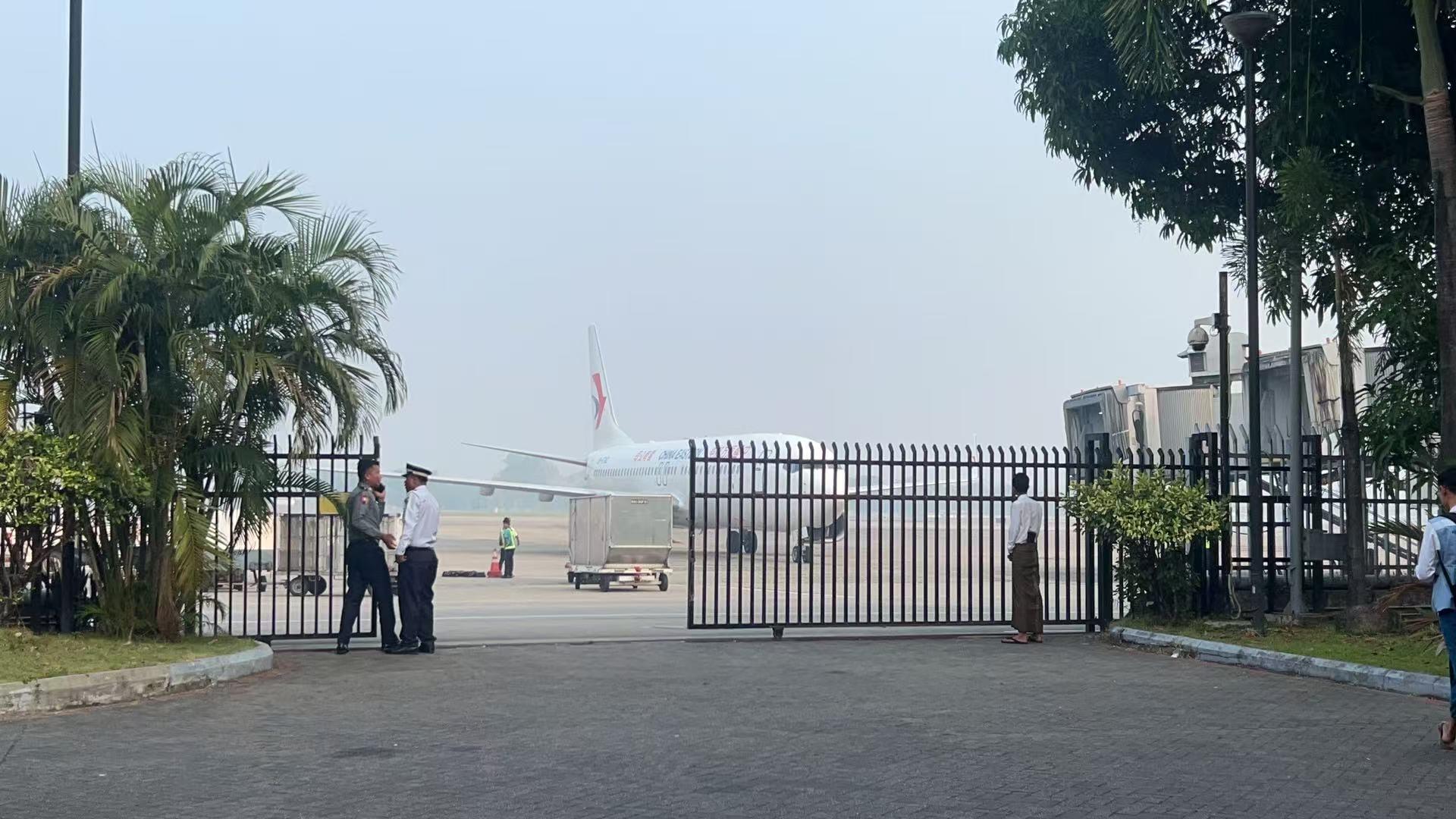 中国云南救援医疗队抵达缅甸仰光，为首支抵达的国际救援队