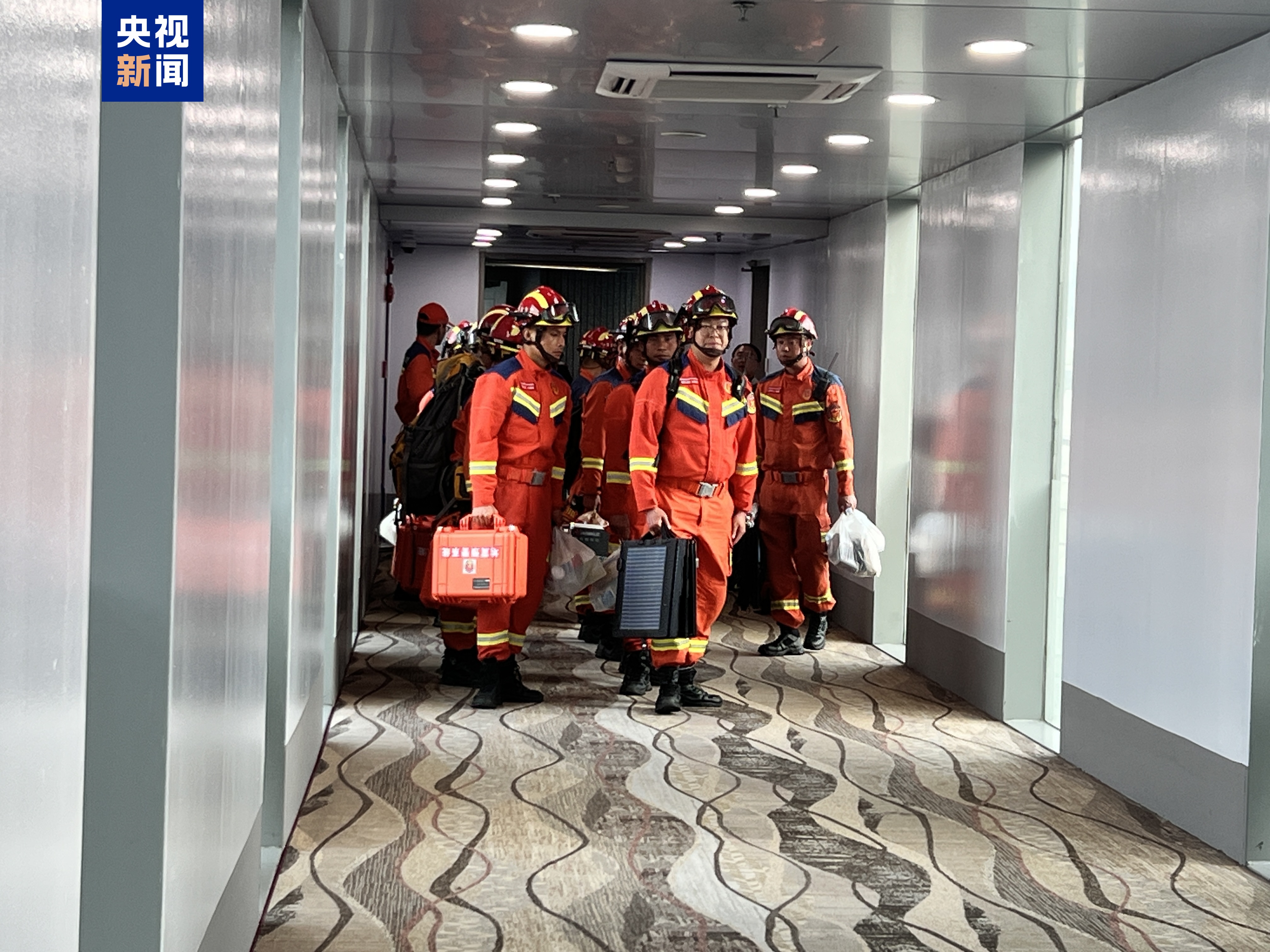 中国云南救援医疗队抵达缅甸仰光，为首支抵达的国际救援队