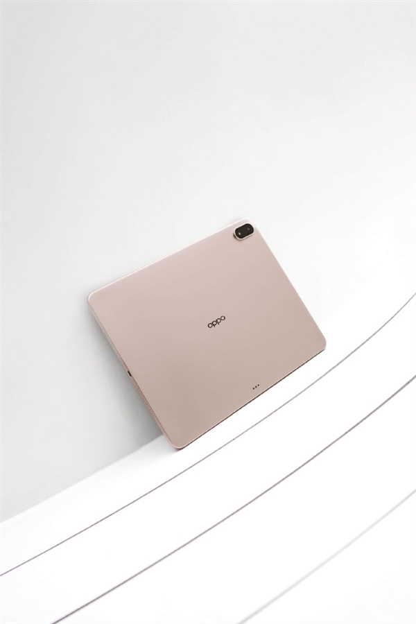 行业首款骁龙8至尊版平板 OPPO Pad 4 Pro真机实拍：果味十足