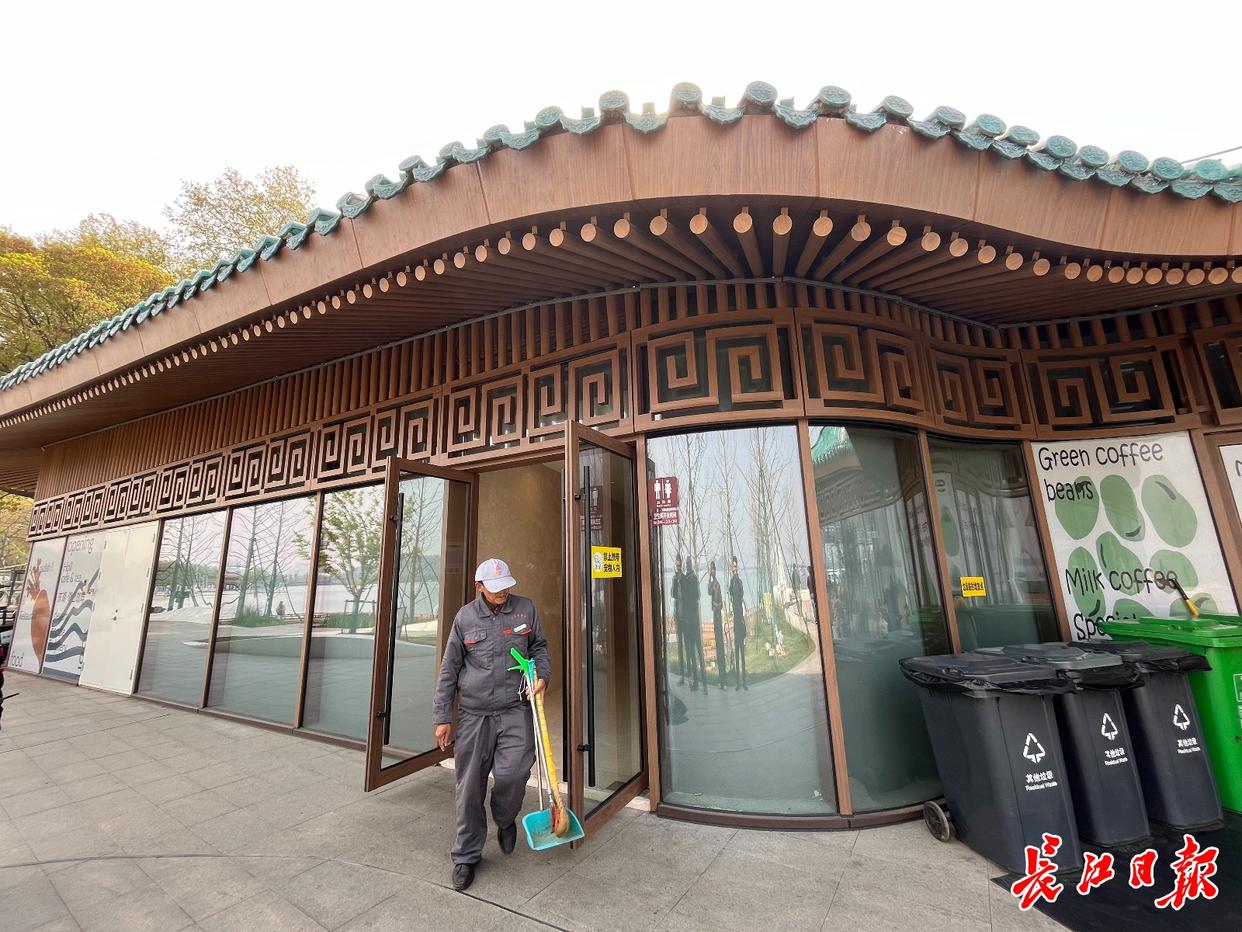 武汉凌波门不再如厕难，200米外就有新公厕
