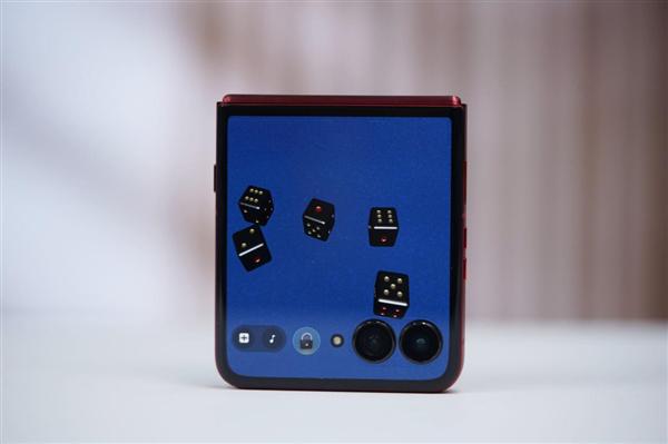 全球首款骁龙8至尊版小折叠！联想moto razr 60 Ultra图赏