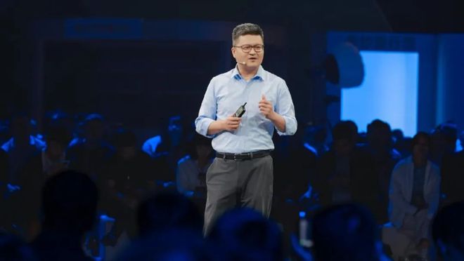 蚂蚁集团首席执行官韩歆毅：加码百亿资源用于“碰一下”生态