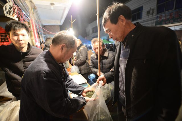 罗山县朱堂乡：茶叶夜市点亮乡村振兴路