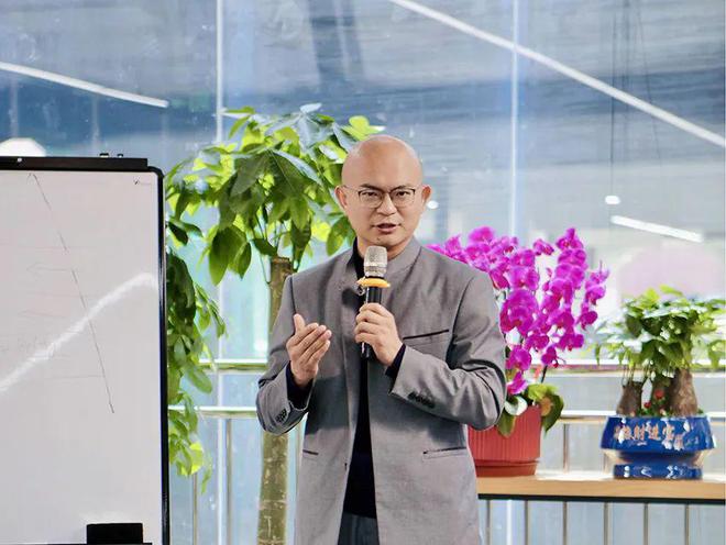 拾级而上 向光向阳——2025「心阶讲堂」跨界启幕，共筑青少年心理韧性
