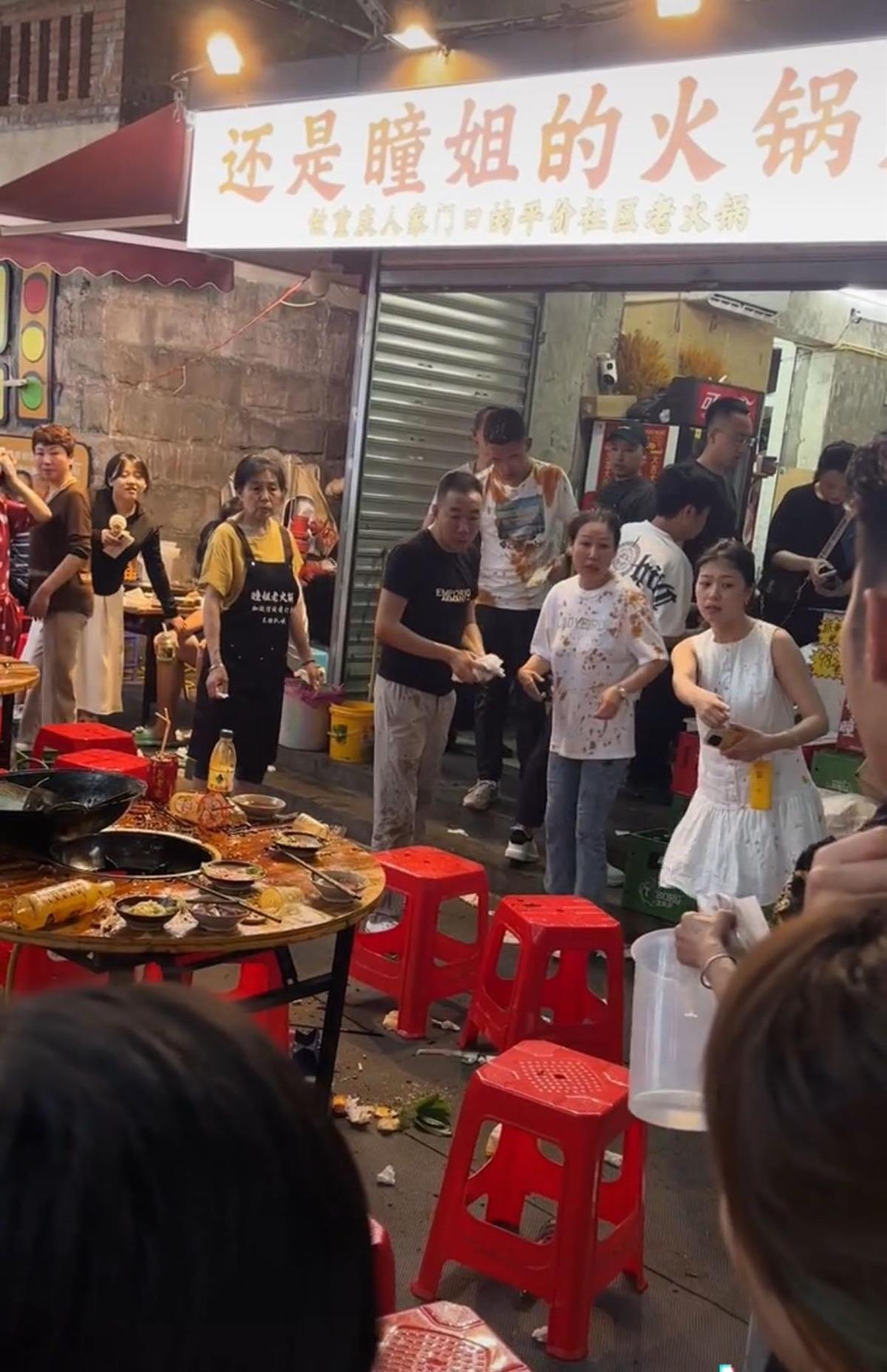 医院为掉进火锅受伤的猫免费治疗，涉事火锅店谢绝网友改名提议：不会消费猫咪流量