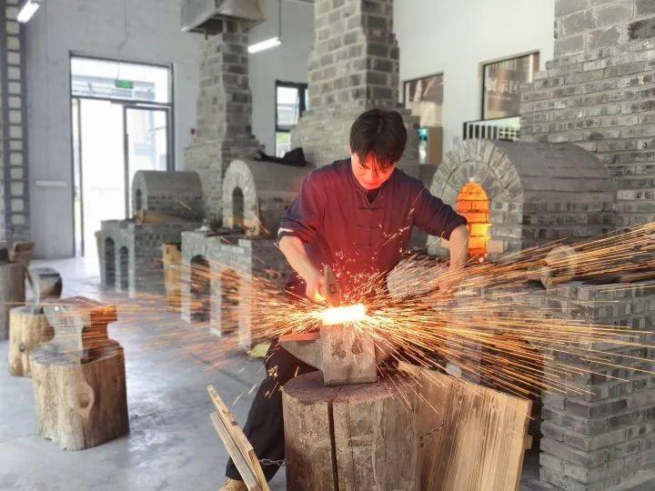 每年只招30人！全国唯一学做宝剑的专业，就藏在浙江
