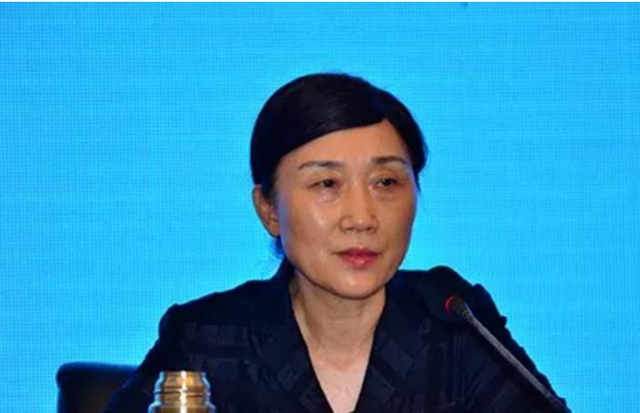李薇薇.png