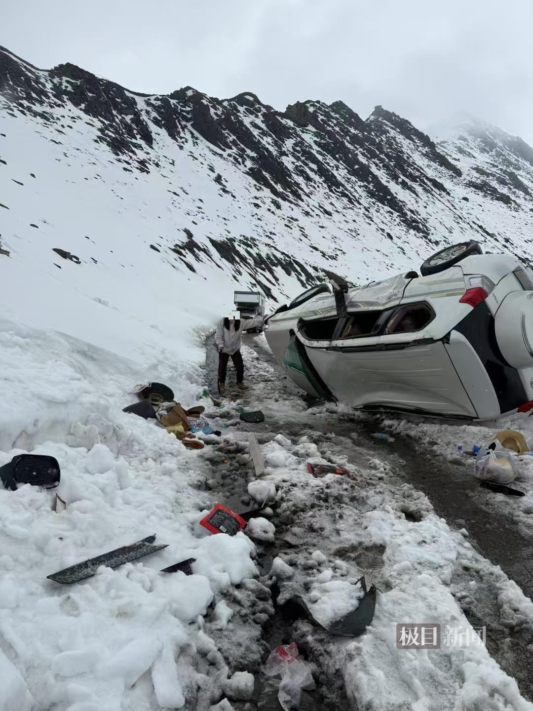 6名老人四川雪山自驾翻车1死1伤，4人寒风中获救，官方：暂时封山禁行