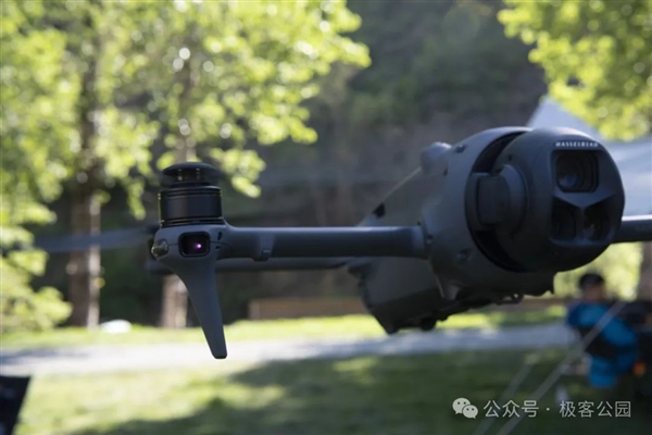 不装了！我就是旗舰本舰：大疆Mavic 4 Pro体验