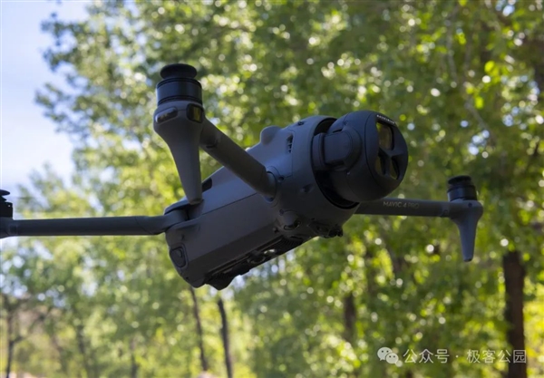 不装了！我就是旗舰本舰：大疆Mavic 4 Pro体验