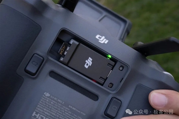 不装了！我就是旗舰本舰：大疆Mavic 4 Pro体验