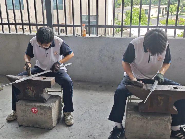 每年只招30人！全国唯一学做宝剑的专业，就藏在浙江