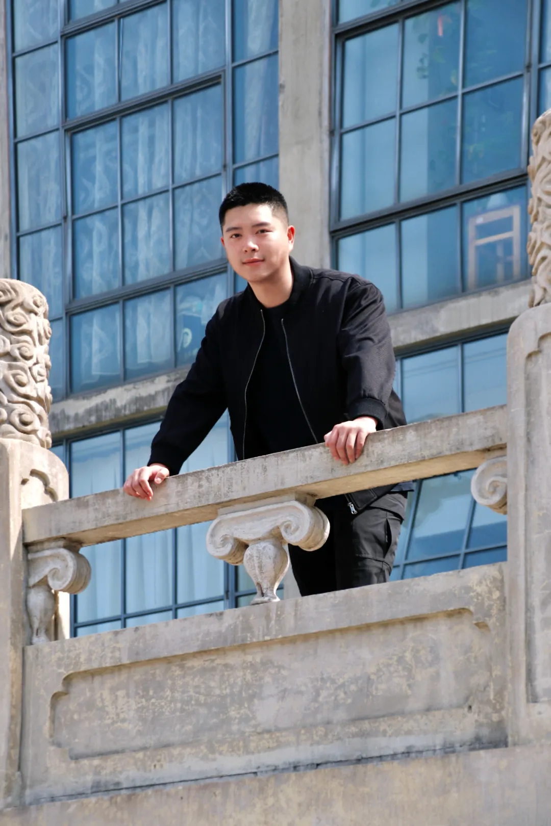 武大毕业当特警，回母校执勤反差感拉满！