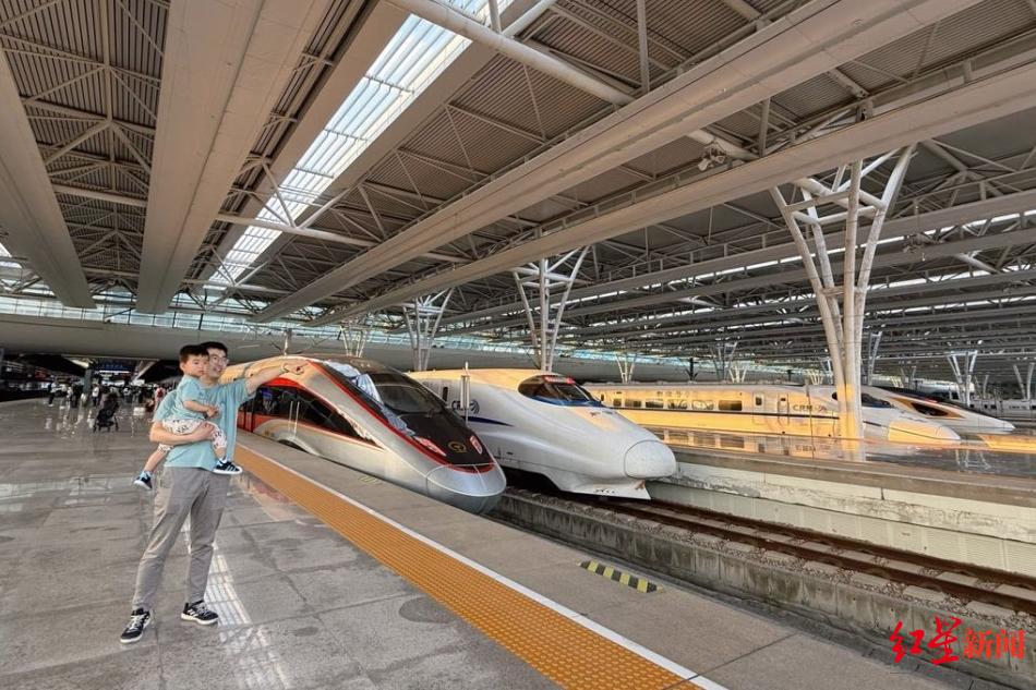 被称“换乘帝”！四川男子刷新吉尼斯世界纪录：24小时内乘火车旅行5887.76公里
