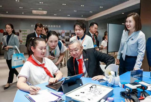 3年，15个位次，中国数字教育如何培养适应未来的人？