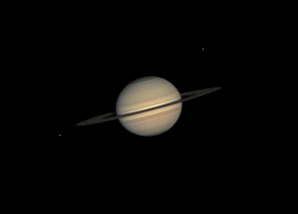 时隔36年，海王星与土星再次近距离“相聚”夜空