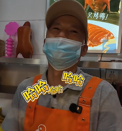 济南烤鸭店老板“打枣”归来！自曝写了3个版本告示，“女儿催我赶紧回来卖鸭子”