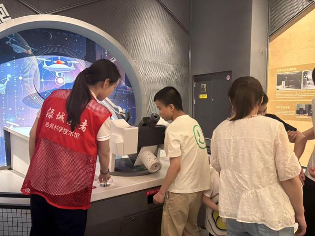 暖心服务伴童行  科学之光启新程