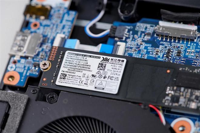 长江存储PC411 1TB SSD特殊体验：素质优秀无惧意外 始终可靠值得信赖