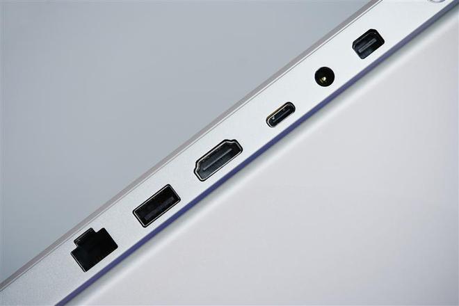七彩虹第一款高端轻薄全能游戏本！iGame M15 Origo评测