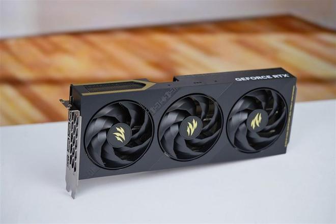 影驰RTX 5060魔刃显卡评测：SFF-Ready甜点 小型机箱也有不错的游戏性能